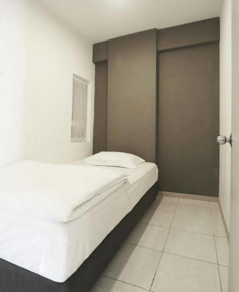 Myrooms Bekasi Eksteriør bilde